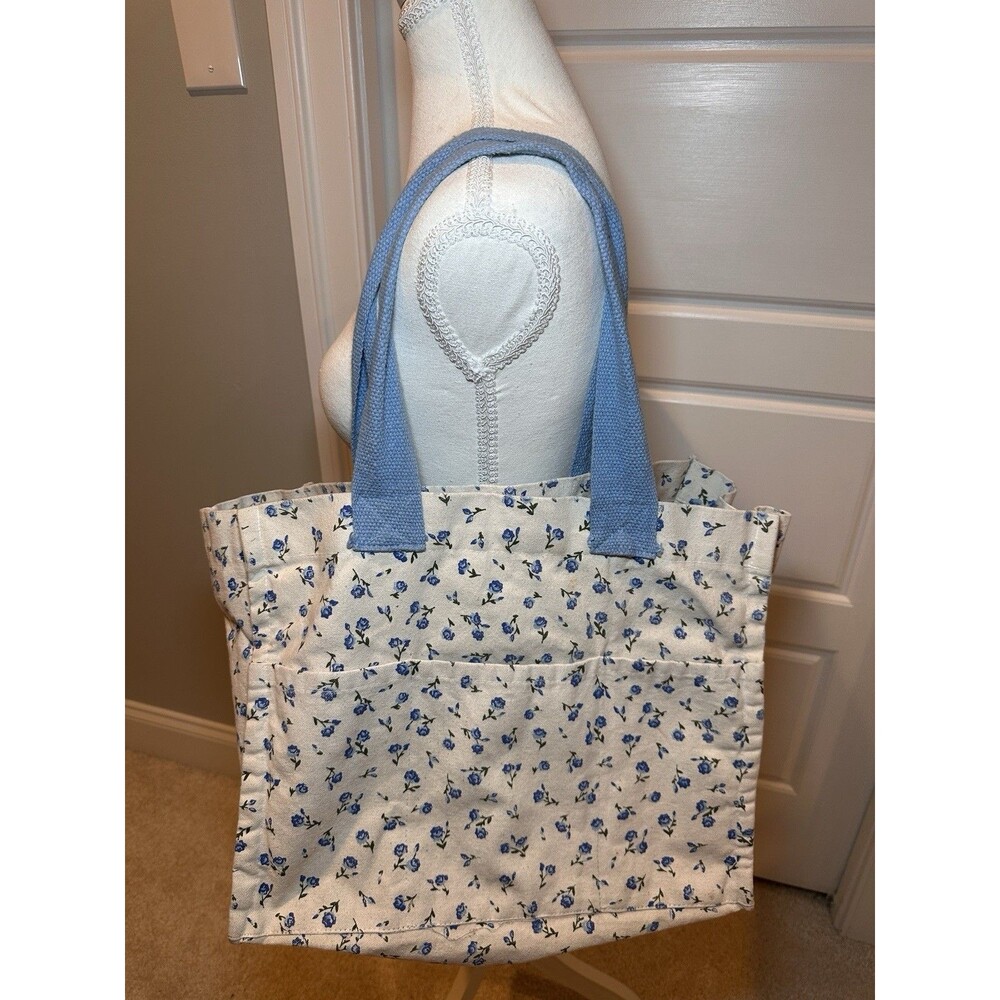 Vintage Style Floral Canvas Tote Bag Blue Ditsy Rose Market Bag with Pockets